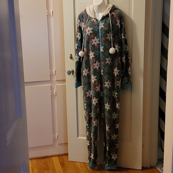 Adult Onesie PJ's - Picture 4 of 9